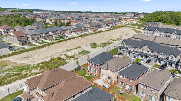 20 Viola St, East Gwillimbury, ON