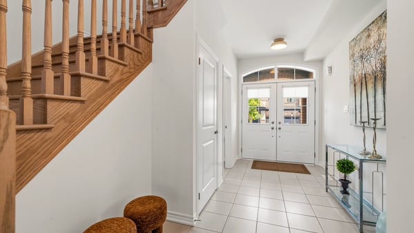 20 Viola St, East Gwillimbury, ON