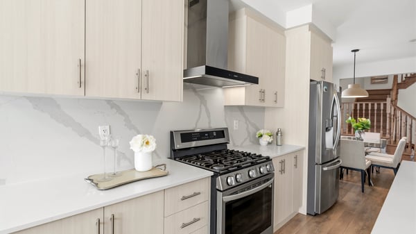 20 Viola St, East Gwillimbury, ON