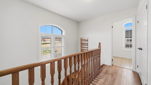 20 Viola St, East Gwillimbury, ON