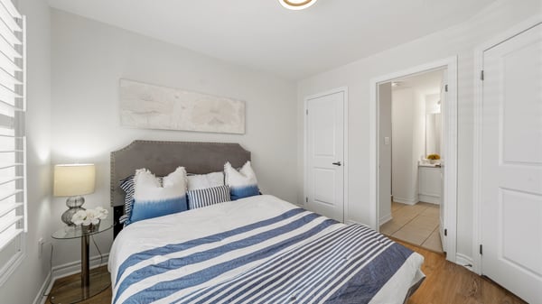 20 Viola St, East Gwillimbury, ON