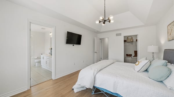20 Viola St, East Gwillimbury, ON