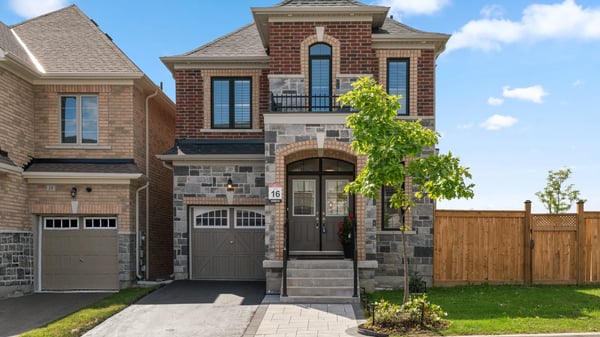 20 Viola St, East Gwillimbury, ON