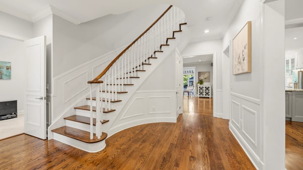 93 Hillview Rd, Aurora, ON