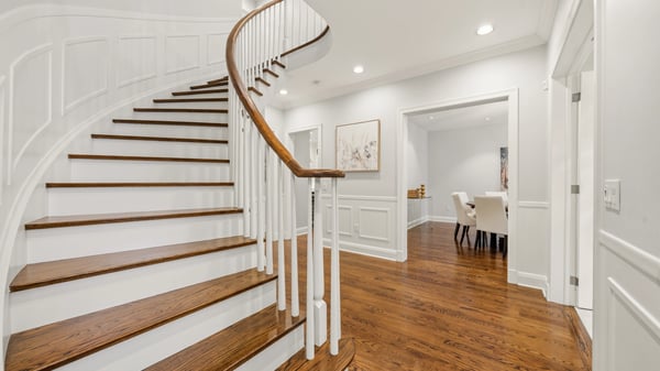 93 Hillview Rd, Aurora, ON