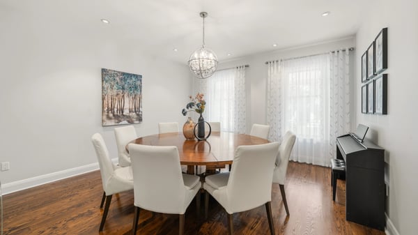 93 Hillview Rd, Aurora, ON