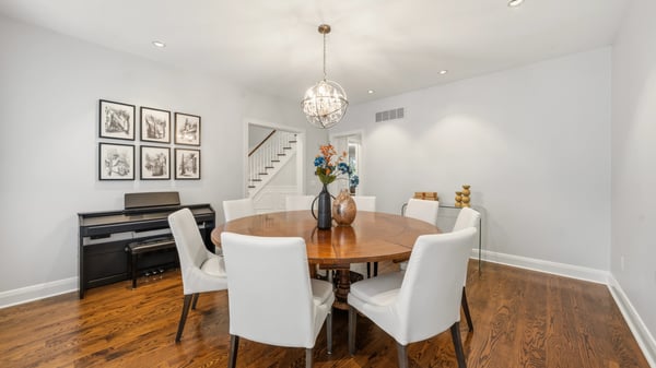 93 Hillview Rd, Aurora, ON