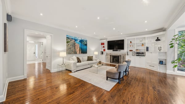 93 Hillview Rd, Aurora, ON