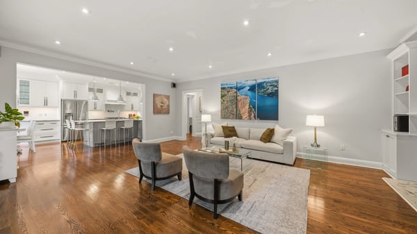 93 Hillview Rd, Aurora, ON