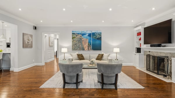 93 Hillview Rd, Aurora, ON