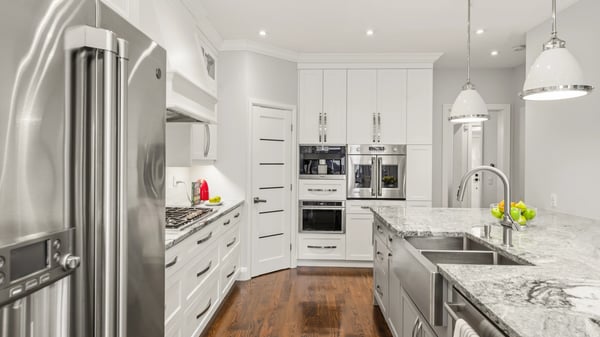 93 Hillview Rd, Aurora, ON
