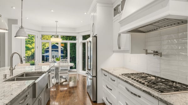 93 Hillview Rd, Aurora, ON
