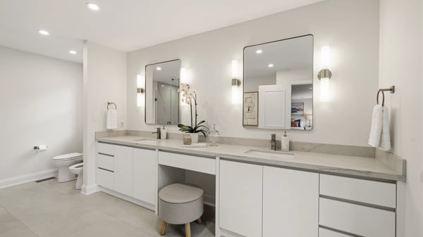 93 Hillview Rd, Aurora, ON