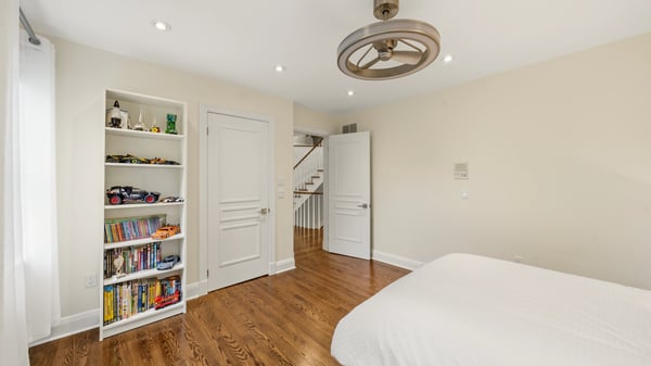 93 Hillview Rd, Aurora, ON