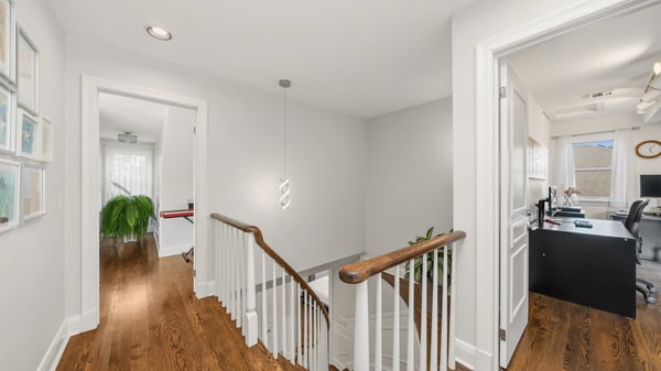 93 Hillview Rd, Aurora, ON