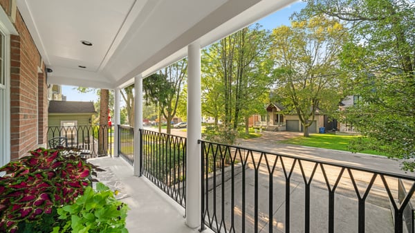 93 Hillview Rd, Aurora, ON