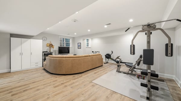 93 Hillview Rd, Aurora, ON