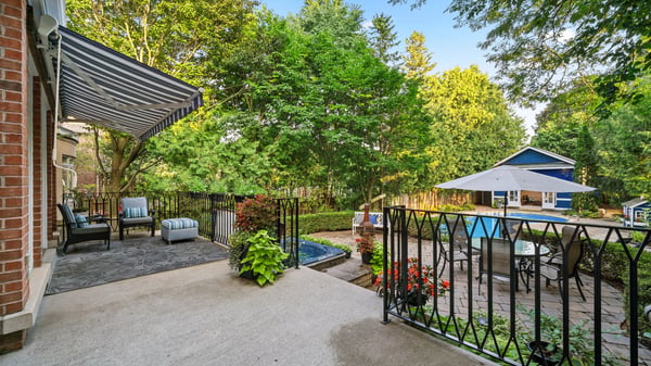 93 Hillview Rd, Aurora, ON