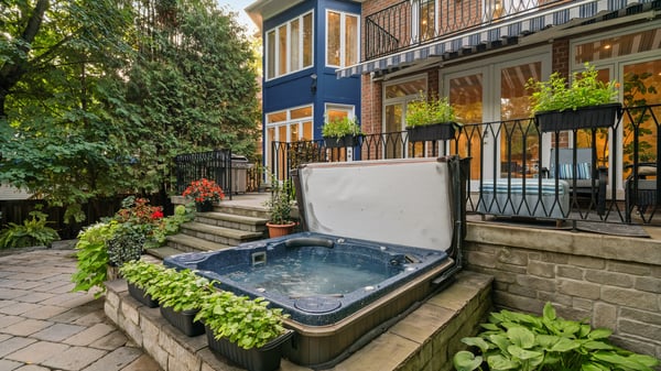 93 Hillview Rd, Aurora, ON