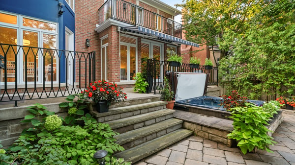 93 Hillview Rd, Aurora, ON