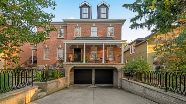 93 Hillview Rd, Aurora, ON
