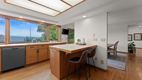 7428 SE Cottrell Rd, Gresham, OR