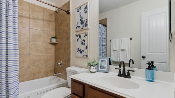 Secondary bathroom in between the two secondary bedrooms. Perfect for the kiddos or guests.
