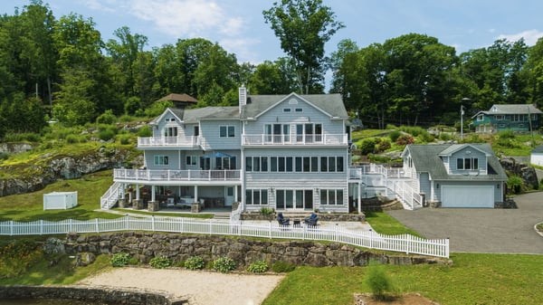 1 Oak Dr, New Fairfield, CT