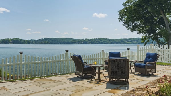 1 Oak Dr, New Fairfield, CT