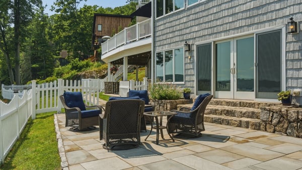 1 Oak Dr, New Fairfield, CT