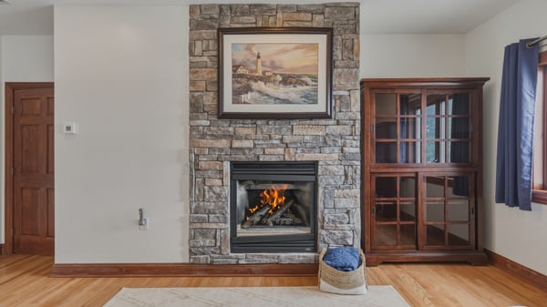 1 Oak Dr, New Fairfield, CT