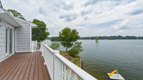 1 Oak Dr, New Fairfield, CT