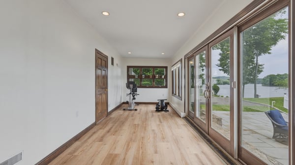 1 Oak Dr, New Fairfield, CT
