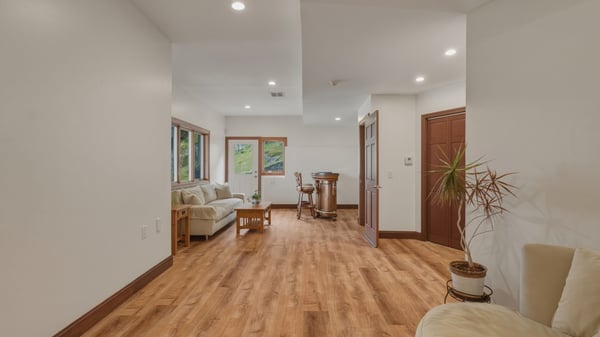 1 Oak Dr, New Fairfield, CT