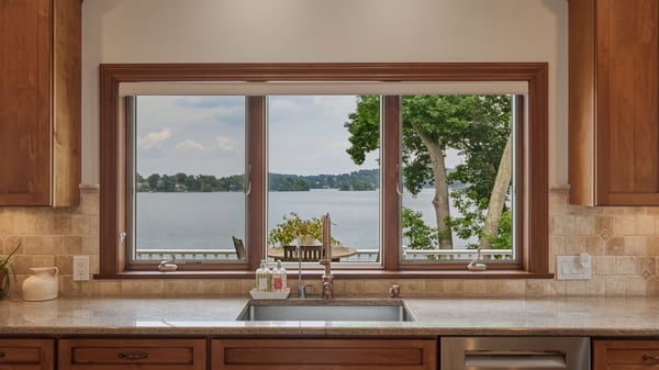 With views of the lake like this, you won't mind doing dishes