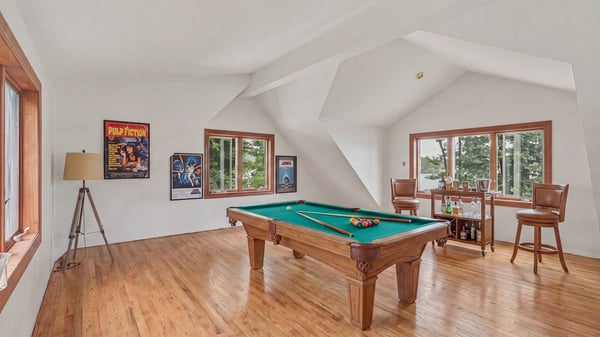 1 Oak Dr, New Fairfield, CT