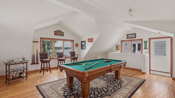 1 Oak Dr, New Fairfield, CT