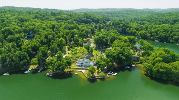 1 Oak Dr, New Fairfield, CT