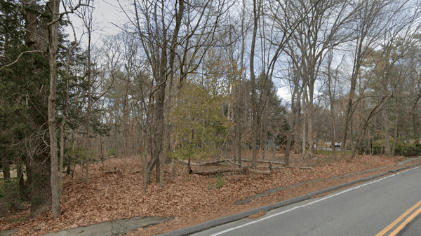 657 Wellesley St, Weston, MA