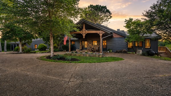 6923 Cross Keys Rd, College Grove, TN