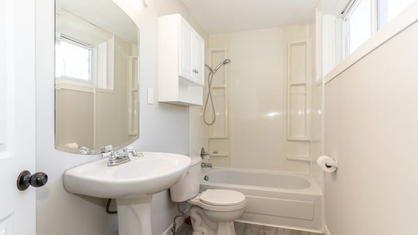 18 Susan Street W, Huntsville (Chaffey), ON