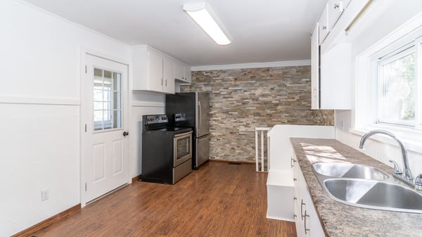 18 Susan Street W, Huntsville (Chaffey), ON