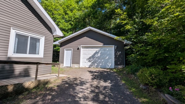 66 Hanes Road, Huntsville, ON