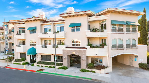 901 Deep Valley Drive, Rolling Hills Estates, CA