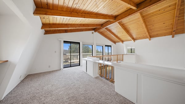 27051 Oakflat Drive, Tehachapi, CA