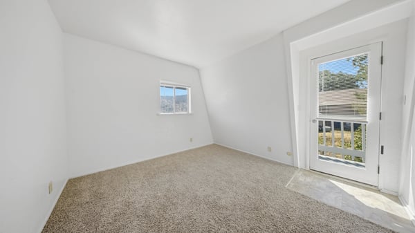 27051 Oakflat Drive, Tehachapi, CA