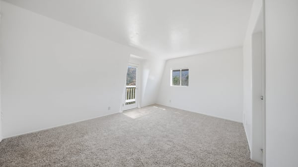 27051 Oakflat Drive, Tehachapi, CA