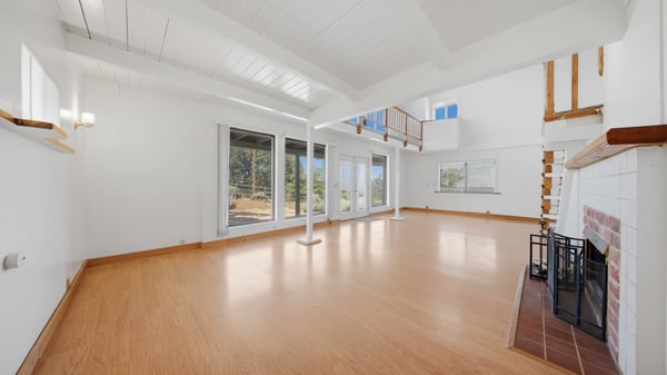 27051 Oakflat Drive, Tehachapi, CA