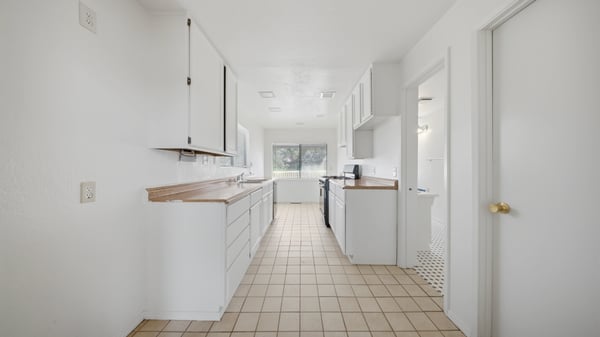 27051 Oakflat Drive, Tehachapi, CA