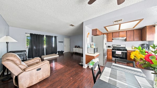 40245 169th St E, Lake Los Angeles, CA
